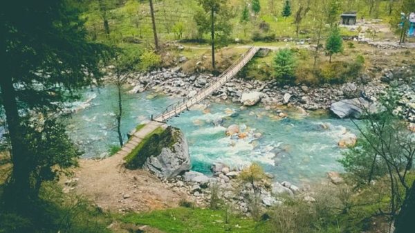 kasol kheeganga trek